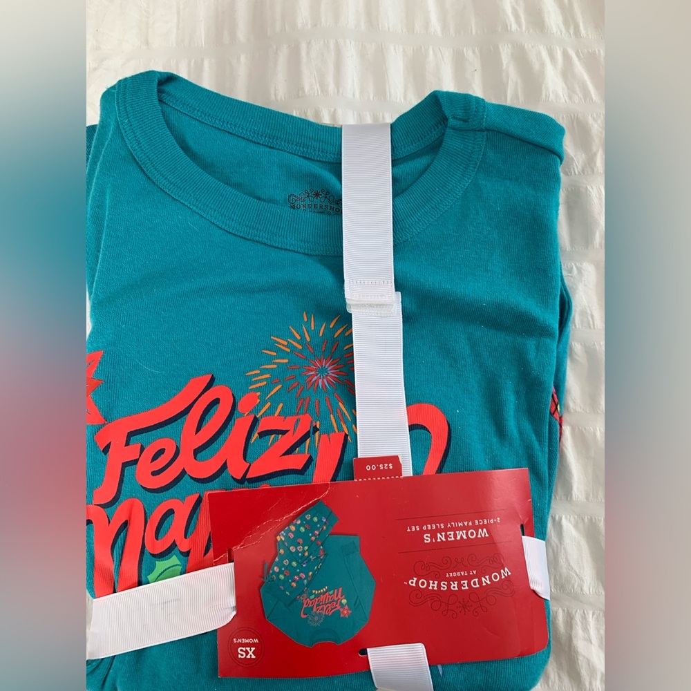 New Wondershop Teal Feliz Navidad Sleep Set